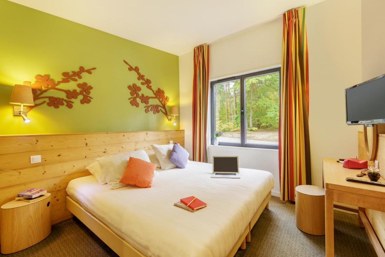 Center Parcs Les Hauts De Bruyeres Chaumont-sur-Tharonne Exterior foto