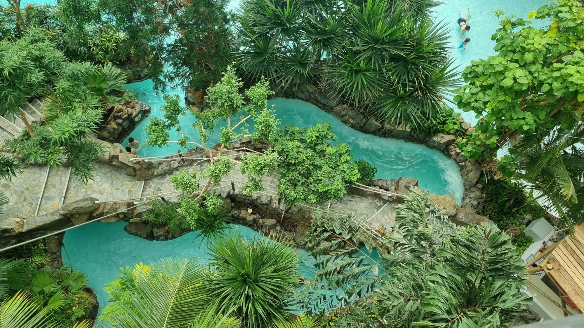 Center Parcs Les Hauts De Bruyeres Chaumont-sur-Tharonne Exterior foto